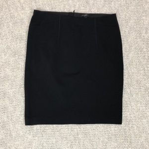 Ann Taylor Black Knee-Length Pencil Skirt, Size 8P
